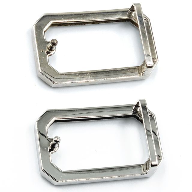 Belt buckle: silver re-plated